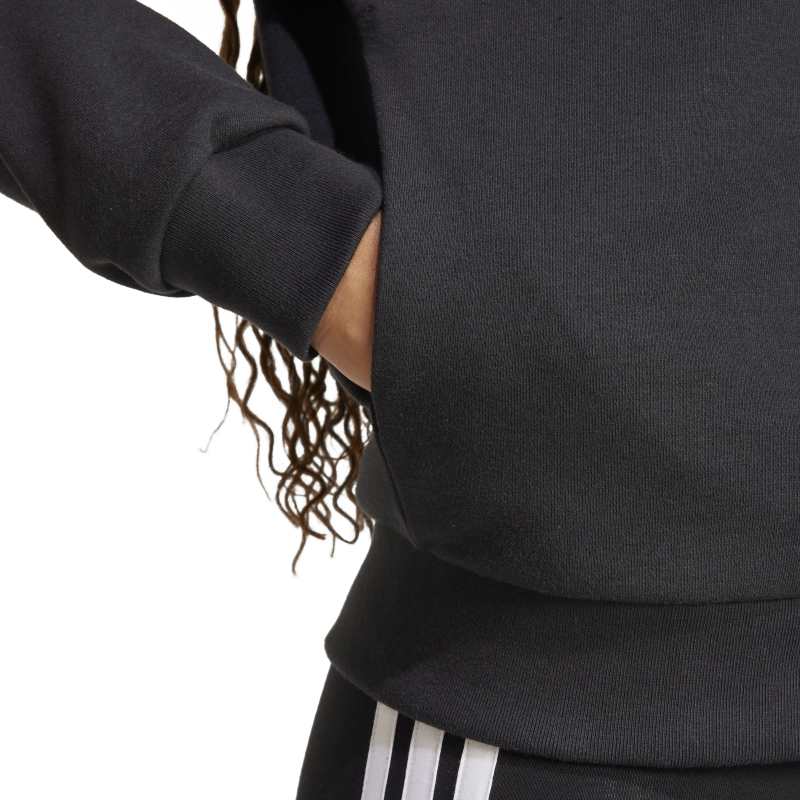JC8274_6_APPAREL_On Model_Detail View 2_white