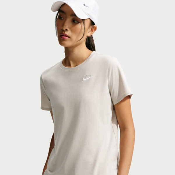 Nike Sportswear Club Essentials DX7902-236