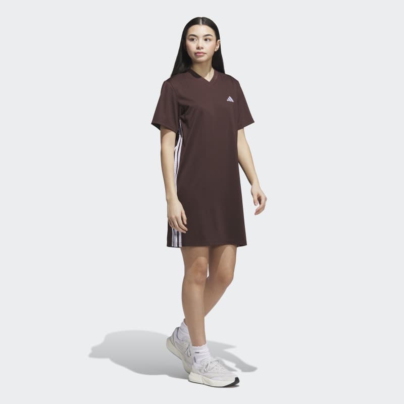 JX9154_5_APPAREL_On Model_Walking View_grey