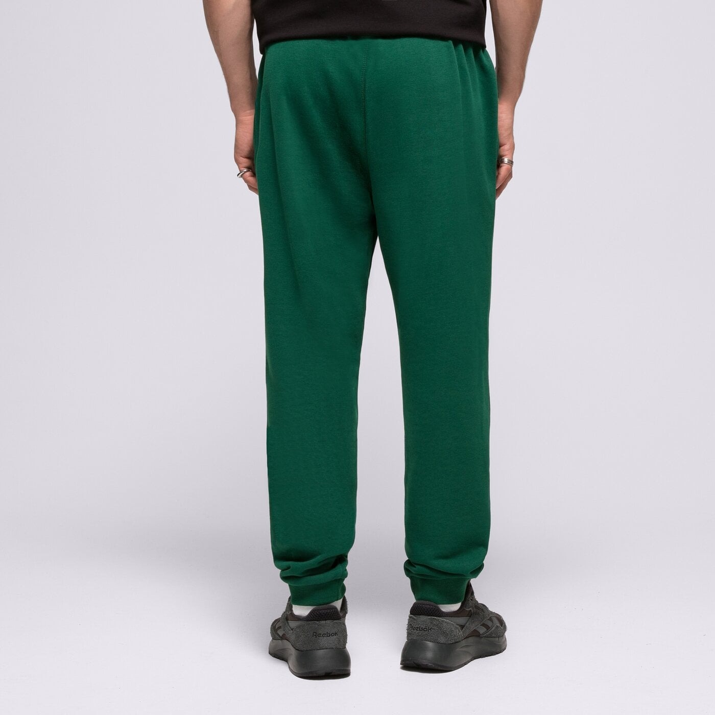 100076444-reebok-kelnes-2