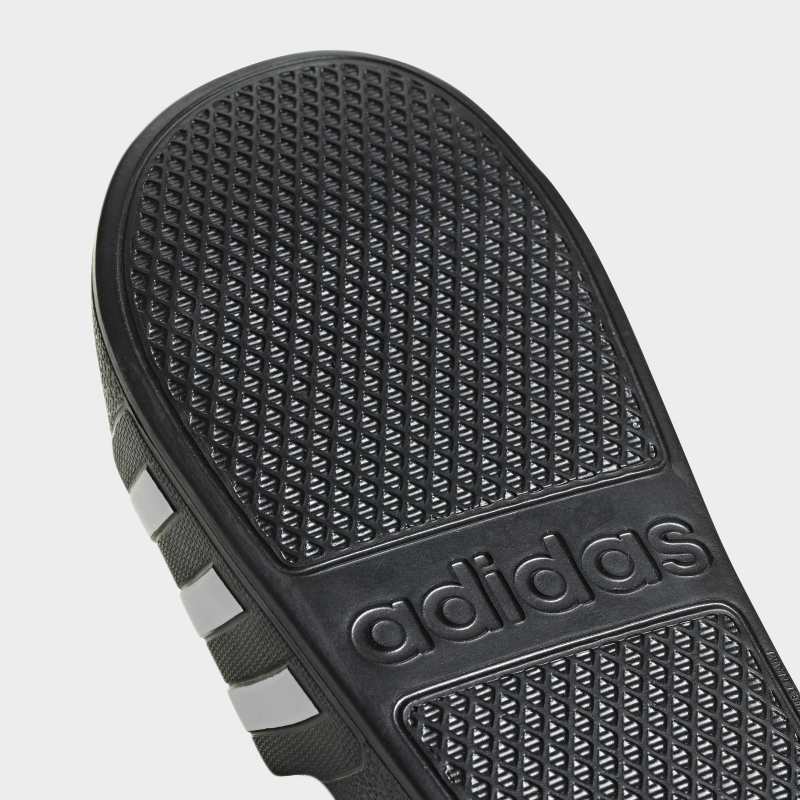 F35543_10_FOOTWEAR_Photography_Detail View 3_grey