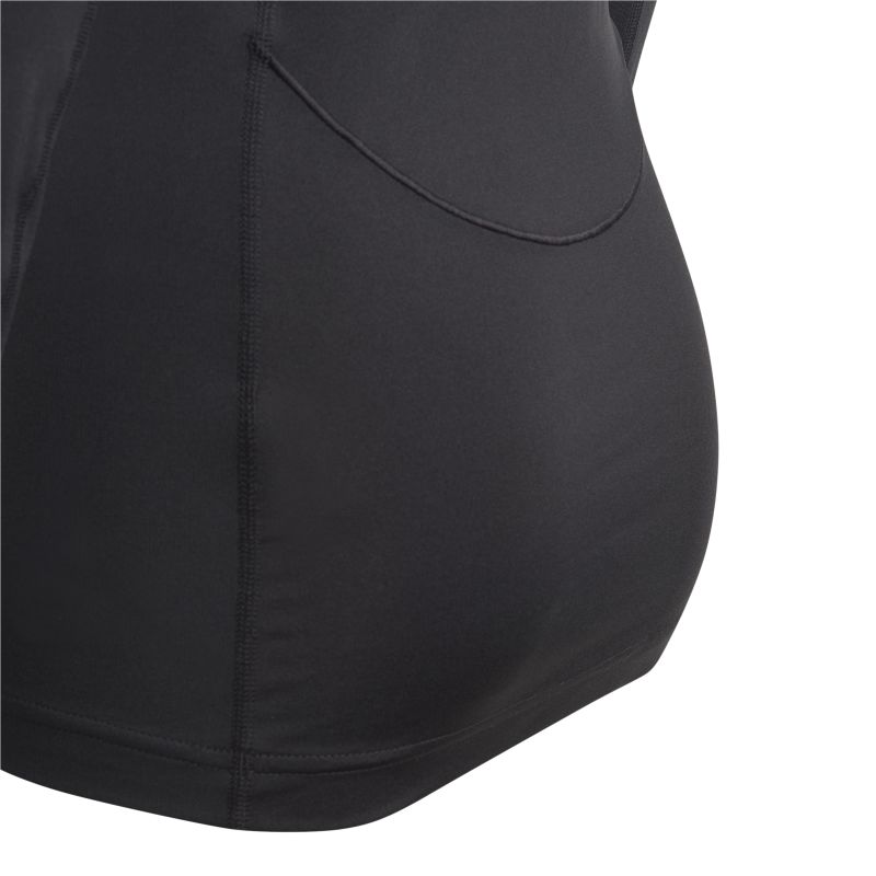 IA2025_6_APPAREL_Photography_Detail View 3_white
