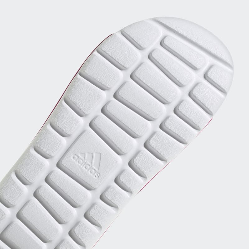 ID2838_8_FOOTWEAR_Photography_Detail View 1_grey