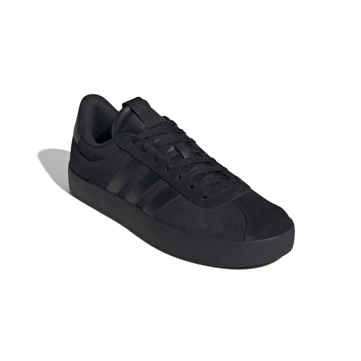 ID9184_6_FOOTWEAR_Photography_Front Lateral Top View_white