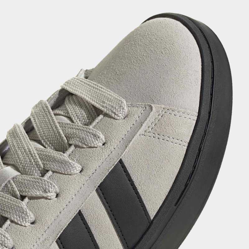 IH1287_9_FOOTWEAR_Photography_Detail View 2_grey