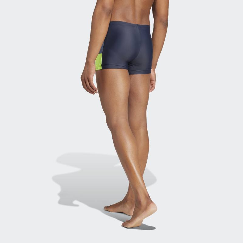 IT5038_5_APPAREL_On Model_Back View_grey