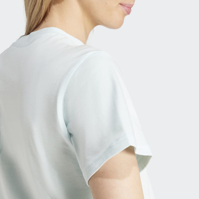IW5175_8_APPAREL_On Model_Detail View 2_grey