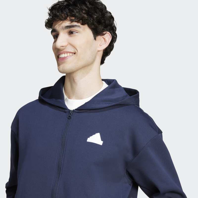 IX3903_7_APPAREL_On Model_Detail View 1_grey