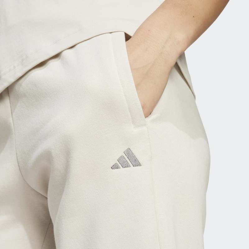 IY9223_6_APPAREL_On Model_Detail View 1_grey