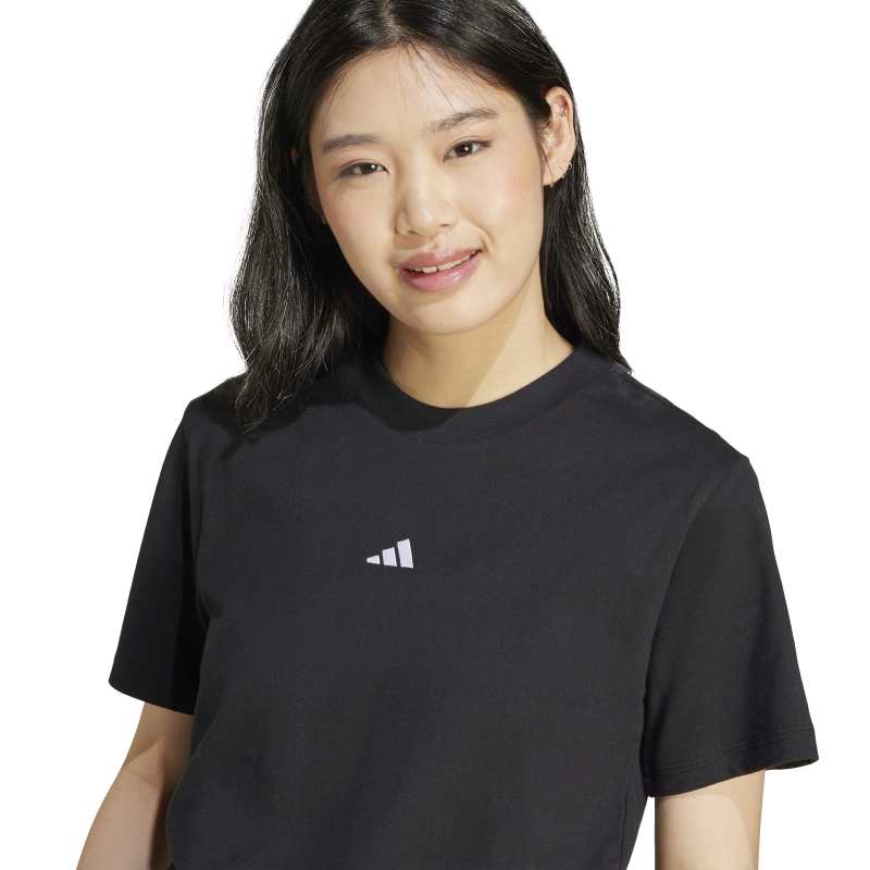 JC5943_5_APPAREL_On Model_Detail View 1_white