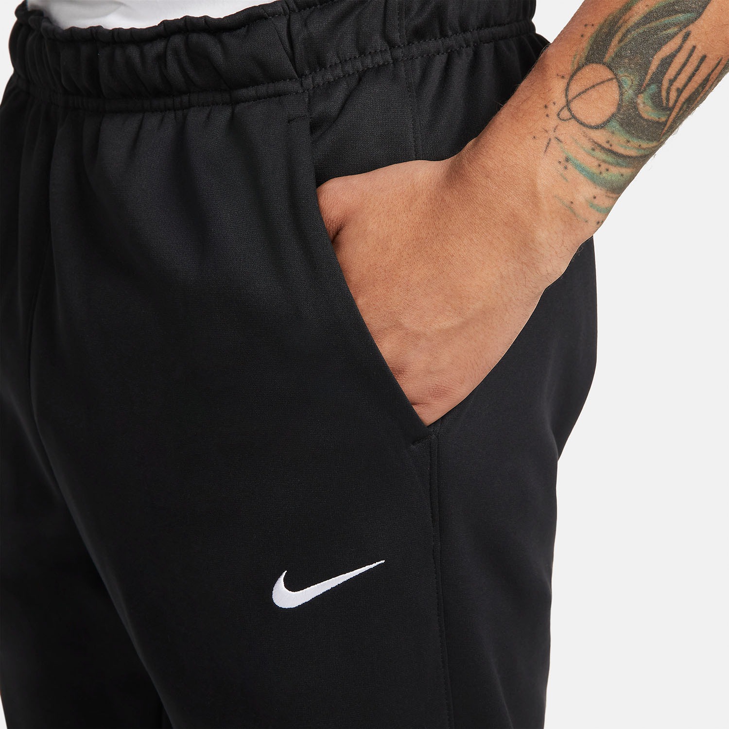 dq5405-010-nike-pants-4