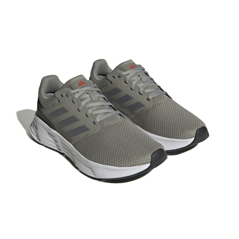 HP2418_6_FOOTWEAR_Photography_Front Lateral Top View_white