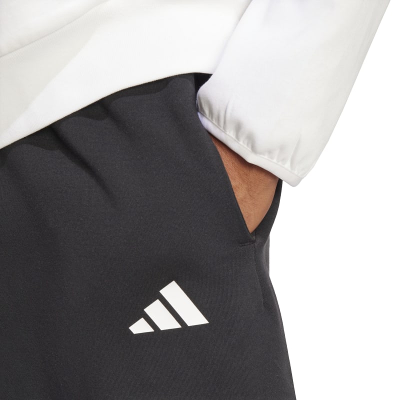 JD4956_7_APPAREL_On Model_Detail View 2_white
