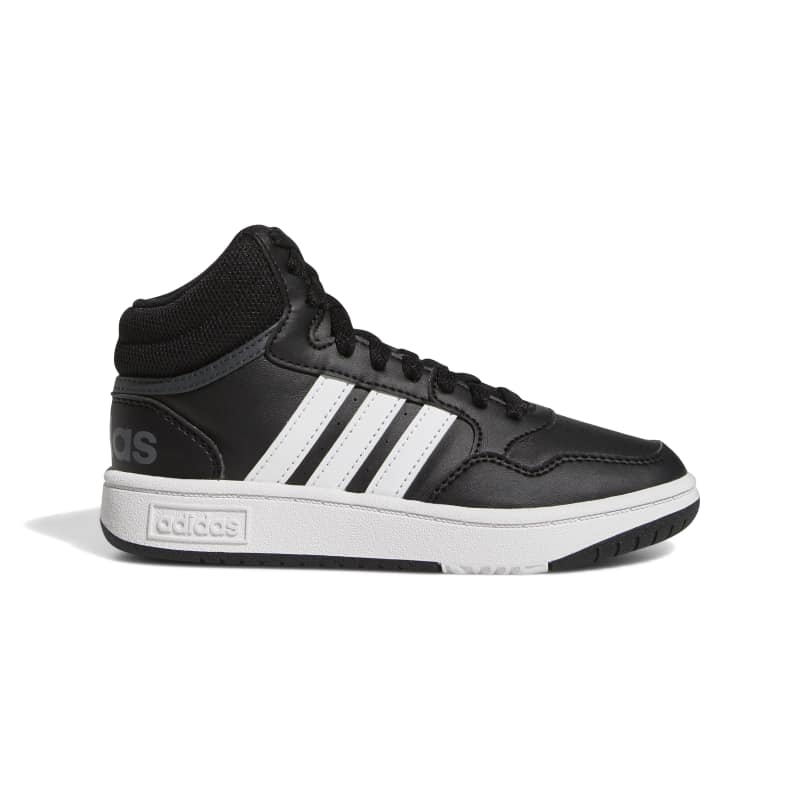 GW0402_adidas_batai