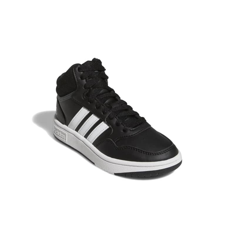 GW0402_6_FOOTWEAR_Photography_Front Lateral Top View_white