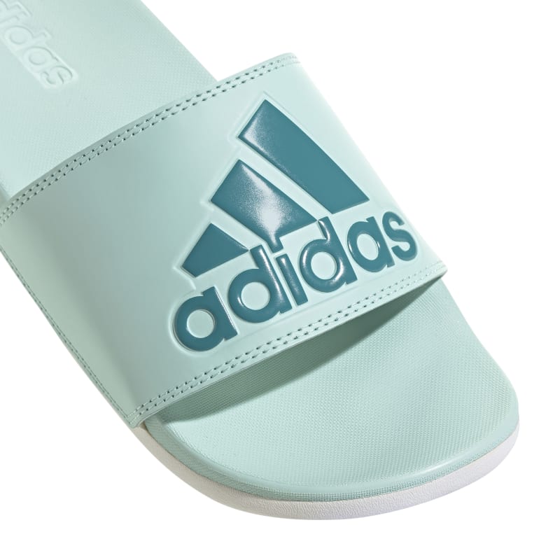 ID0392_8_FOOTWEAR_Photography_Detail View 1_white