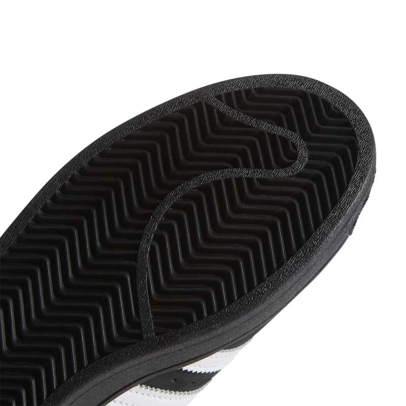 FV0321_10_FOOTWEAR_Photography_Detail View 3_white
