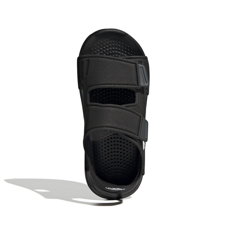 GV7802_3_FOOTWEAR_Photography_Top Portrait View_white