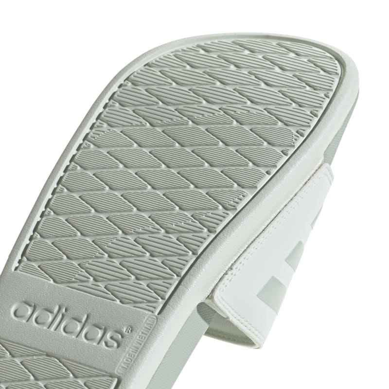 IE0351_9_FOOTWEAR_Photography_Detail View 2_white