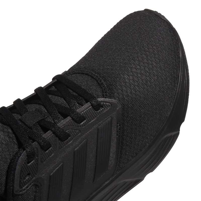 GW4131_8_FOOTWEAR_Photography_Detail View 1_white