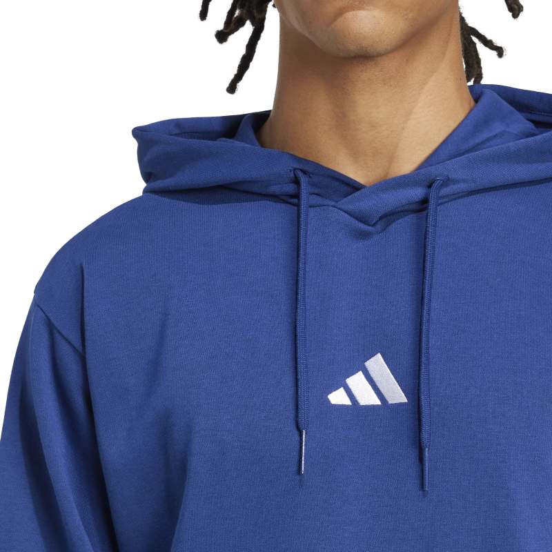 JE3810_7_APPAREL_On Model_Detail View 1_white