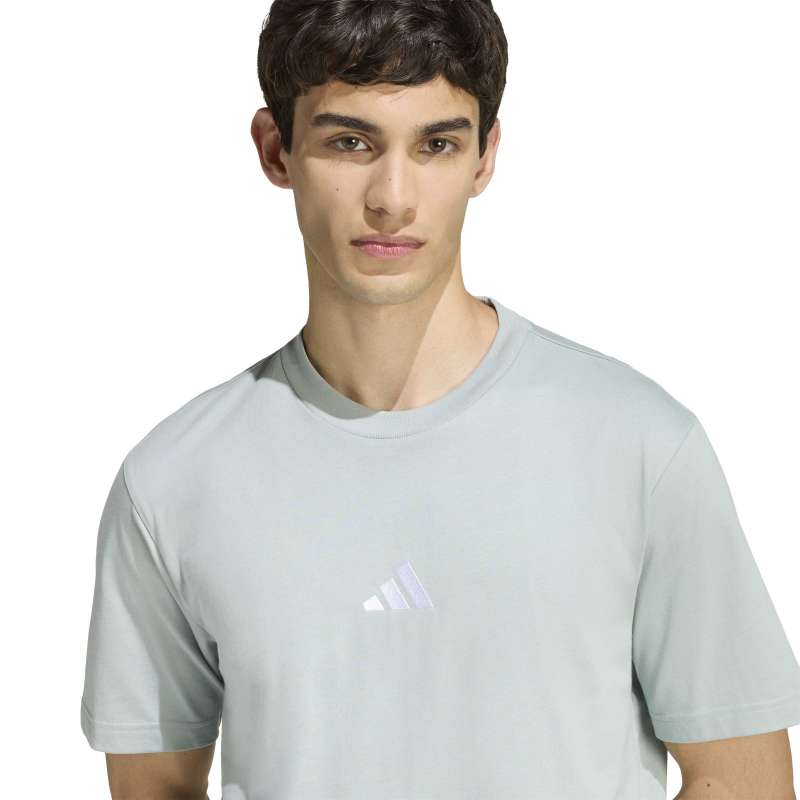KC0903_5_APPAREL_On Model_Detail View 1_white