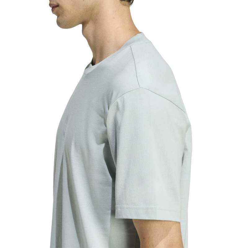 KC0903_6_APPAREL_On Model_Detail View 2_white