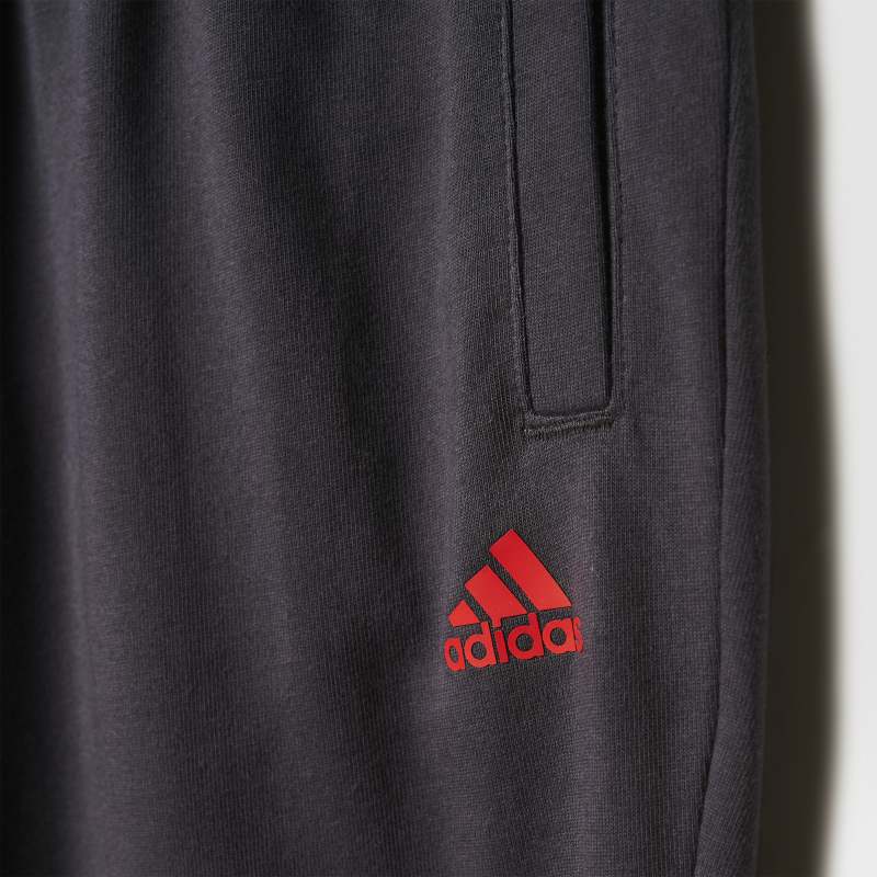 AY8243_4_APPAREL_Photography_Detail View 1_white