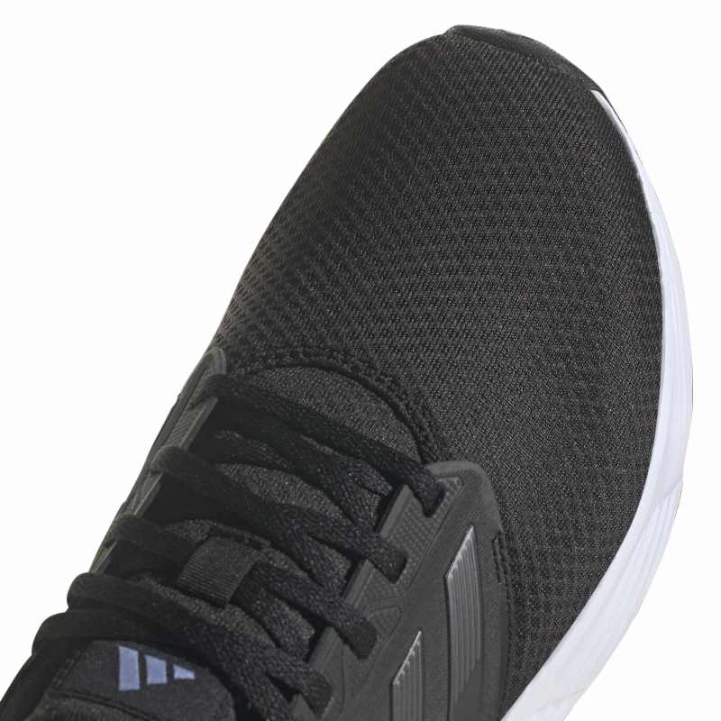 HP2423_8_FOOTWEAR_Photography_Detail View 1_white