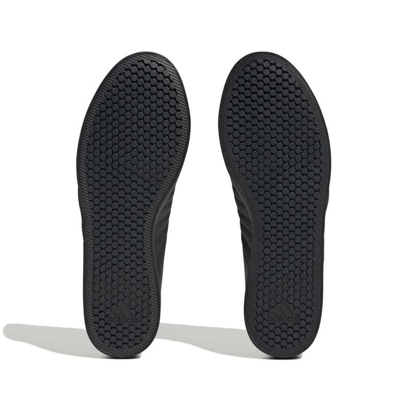 HP6008_4_FOOTWEAR_Photography_Bottom View_white