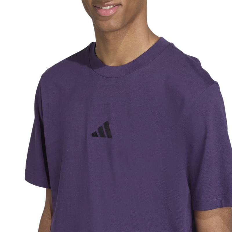 JW6232_5_APPAREL_On Model_Detail View 1_white