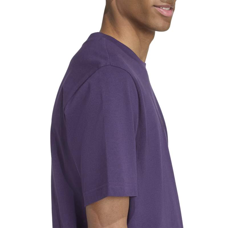 JW6232_6_APPAREL_On Model_Detail View 2_white