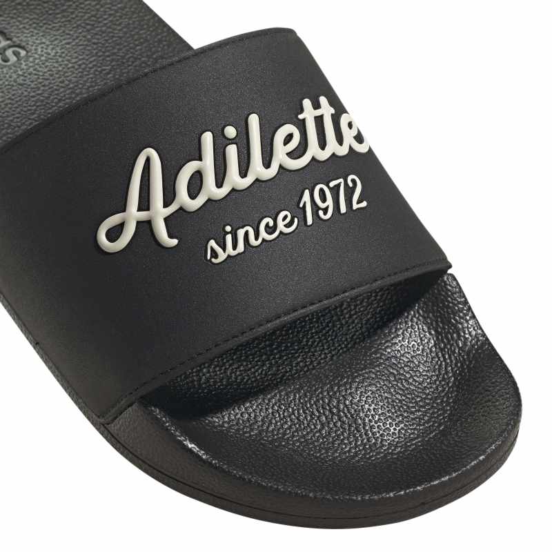 GW8747_8_FOOTWEAR_Photography_Detail View 1_white