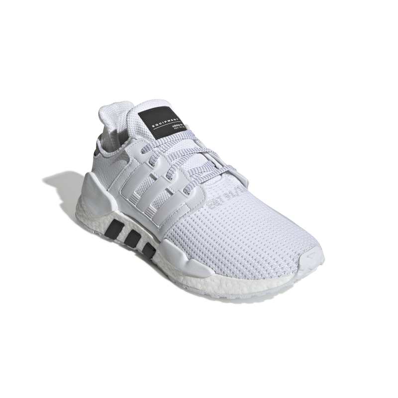 BD7792_6_FOOTWEAR_Photography_Front Lateral Top View_white