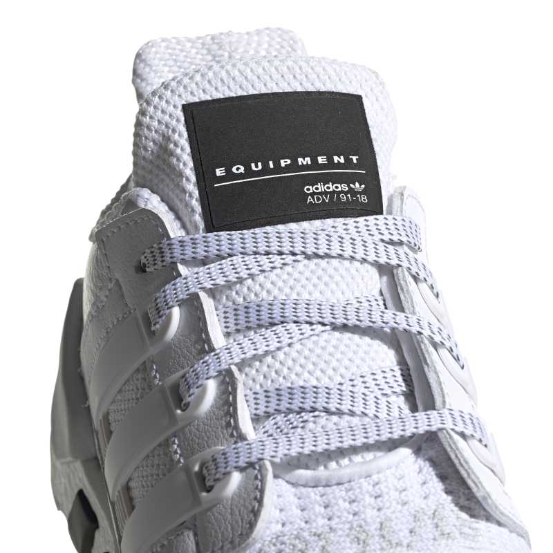 BD7792_8_FOOTWEAR_Photography_Detail View 1_white