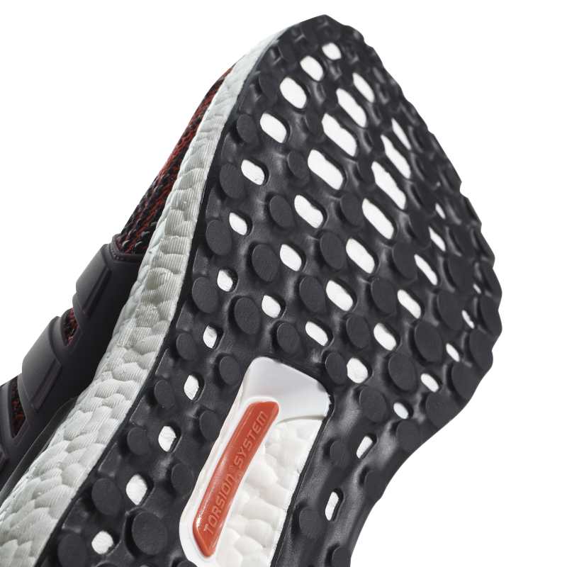 CP9248_9_FOOTWEAR_Photography_Detail View 2_white