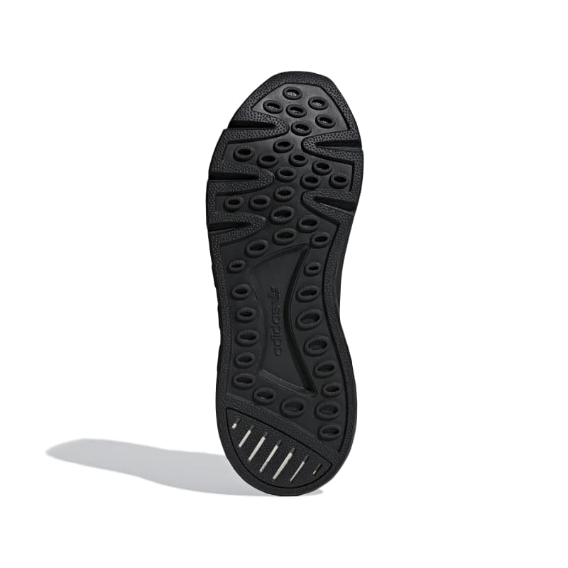DB3561_4_FOOTWEAR_Photography_Bottom View_white