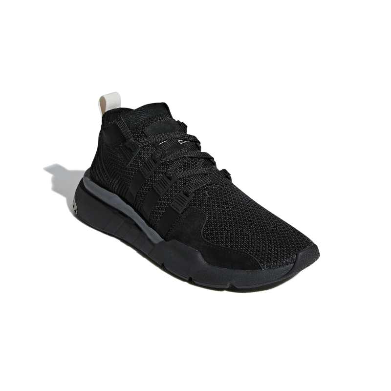 DB3561_6_FOOTWEAR_Photography_Front Lateral Top View_white