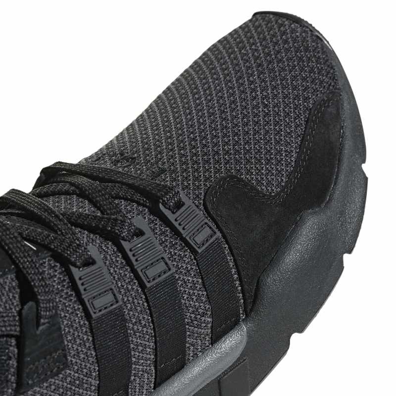 DB3561_8_FOOTWEAR_Photography_Detail View 1_white
