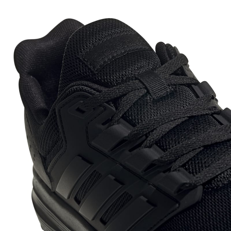 EE7917_8_FOOTWEAR_Photography_Detail View 1_white