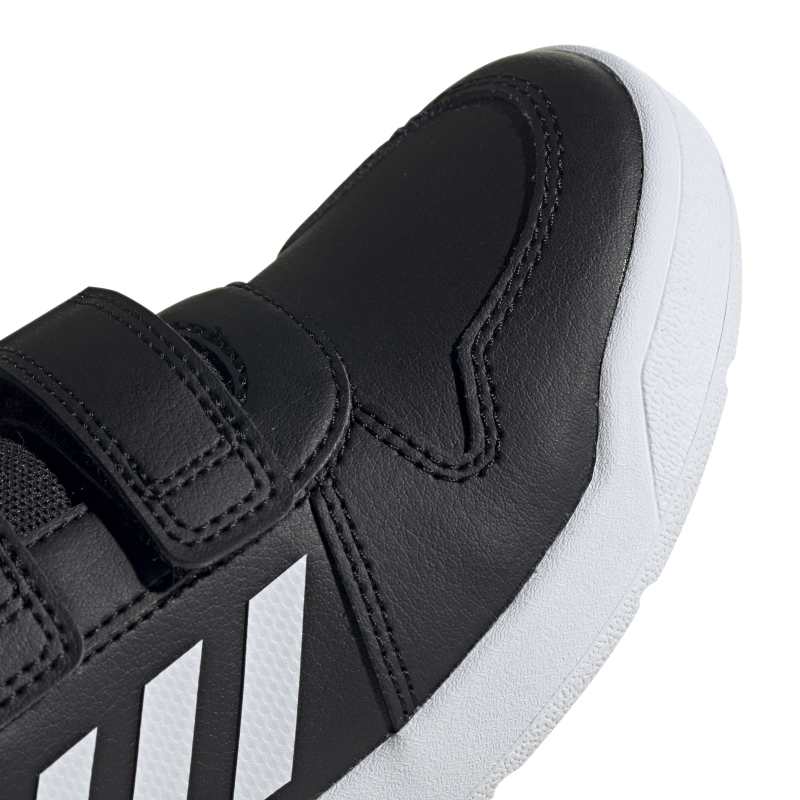 EF1092_10_FOOTWEAR_Photography_Detail View 3_white