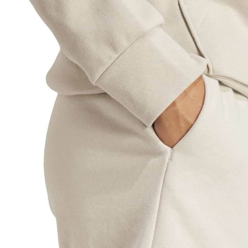 JD3170_7_APPAREL_On Model_Detail View 2_white