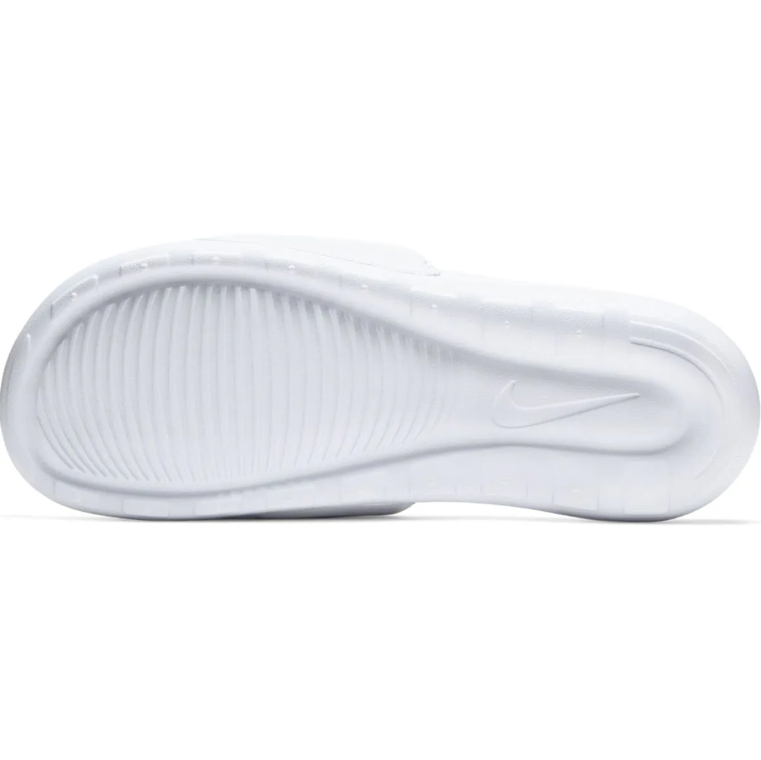 nike_slepetes_3_cn9675-100
