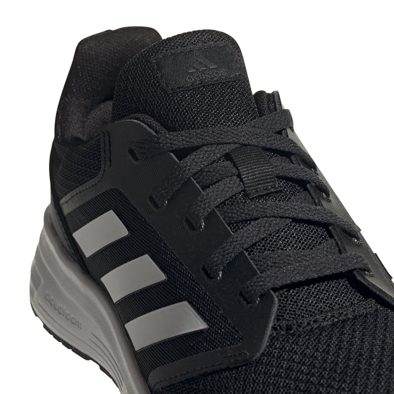 FW6125_8_FOOTWEAR_Photography_Detail View 1_white